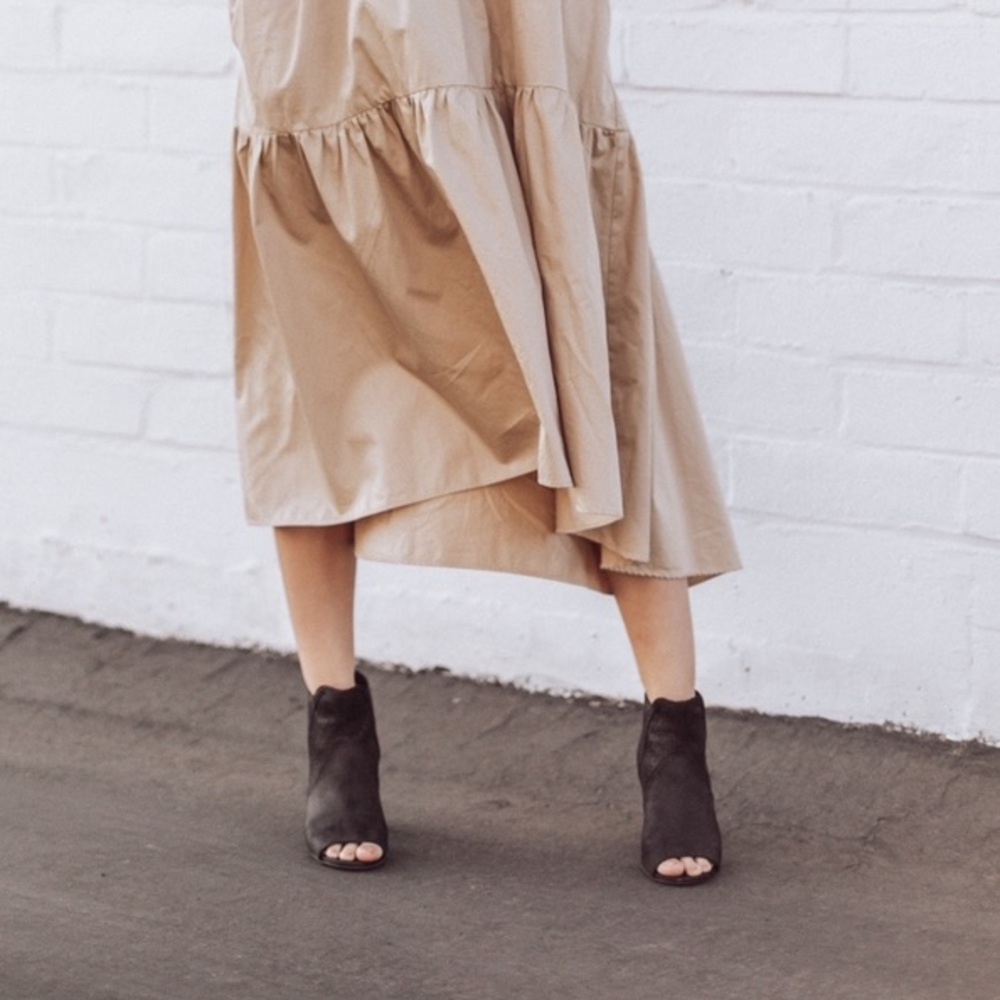 American Eagle heeled booties